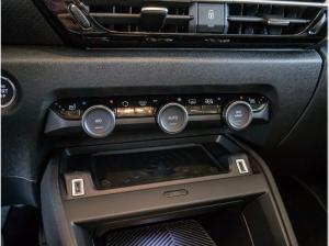 Citroën C4 Lim. 1.2 Max 145 mHEV Ganzjahresreifen + Schiebedach SHZ ACC LED