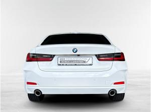 BMW 318 i Limo NAVI,LED-SW,PARK ASSIST,SH,KOMFORTZUGANG,AMBIENTE LICHT