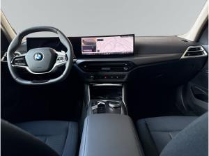 BMW 318 i Limo NAVI,LED-SW,PARK ASSIST,SH,KOMFORTZUGANG,AMBIENTE LICHT