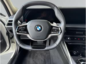 BMW 318 i Limo NAVI,LED-SW,PARK ASSIST,SH,KOMFORTZUGANG,AMBIENTE LICHT