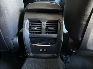 BMW 318 i Limo NAVI,LED-SW,PARK ASSIST,SH,KOMFORTZUGANG,AMBIENTE LICHT