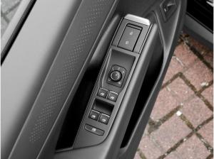 Volkswagen T-Roc Style 1.5 l eTSI OPF 7-Gang-Doppelkupplungsgetriebe DSG