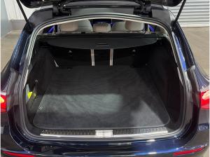 Mercedes-Benz E 200 d T Avantgarde Digital-Light Distronic AHK