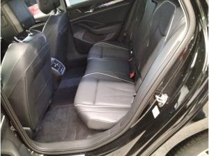 Volkswagen Passat Variant Elegance 1.5 TSI eHybrid 130kW DSG - Area View IQ.Drive HUD Pano LED AHK PDC Massage SHZ