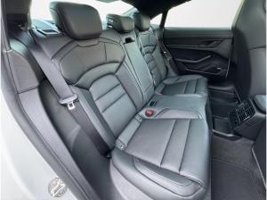 Porsche Taycan "Black Edition"