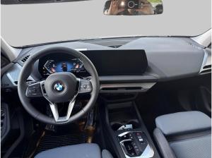 BMW 120 i M-Sport Design opt. Versicherung / Navi / LED / Lenkradheizung