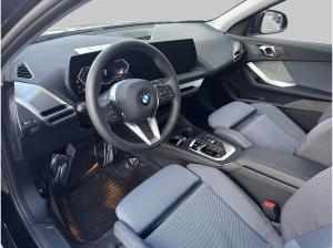BMW 120 i M-Sport Design opt. Versicherung / Navi / LED / Lenkradheizung