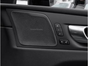 Volvo XC60 T8 Plus Black Edition