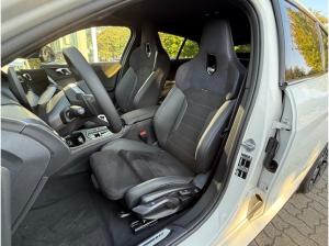 BMW 120 d M-Sportpaket / / Navi / LED / Klimaautomatik / opt. Versicherung