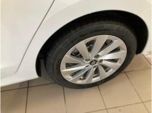 Skoda Octavia Combi Selection 1.5TSI LED.NAV.LIM.SIDEA.FRONTA.LANEA.KAM.KESSY.SMARTLINK.DAB