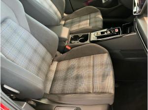 Volkswagen Golf VIII GTE BLACK STYLE 1.5eTSI DSG HYBRID ACC.5J-G.AHK.AREA-VIEW.NAVI+VC