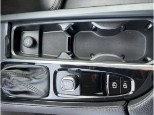 Volvo V90 D4 Momentum SHZ PDC LED LEDER