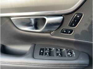 Volvo V90 D4 Momentum SHZ PDC LED LEDER