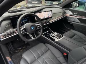 BMW i7 xDrive60 Limousine || M Sport Theatre Screen