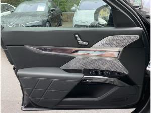 BMW i7 xDrive60 Limousine || M Sport Theatre Screen