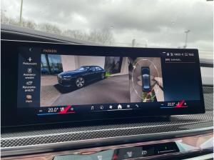 BMW i7 xDrive60 Limousine || M Sport Theatre Screen