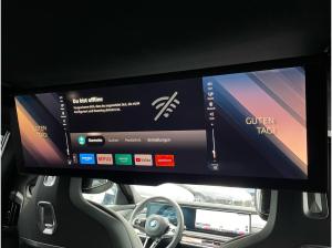 BMW i7 xDrive60 Limousine || M Sport Theatre Screen