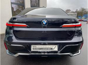 BMW i7 xDrive60 Limousine || M Sport Theatre Screen