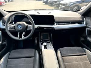 BMW iX1 eDrive20 M Sportpaket HK HiFi DAB LED Shz