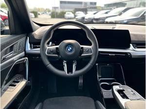 BMW iX1 eDrive20 M Sportpaket HK HiFi DAB LED Shz