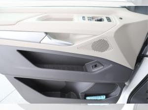 Volkswagen T7 Multivan LÜ lang TDI LIFE | 8-SITZER |