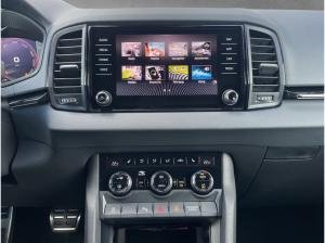 Skoda Karoq 1.5 TSI DSG Sportline *PRIVAT*SOFORT* l NAVI l 4x SHZ l ACC l KESSY l MATRIX l