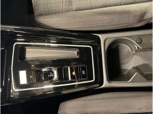 Volkswagen Golf VIII GTI 2.0 TSI DSG ACC AUT DynLicht Kam.