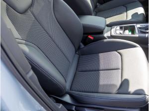 Audi Q2 S line 35TFSI Stronic 18" / S-Interieur / Assistenz