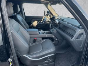 Land Rover Defender 90 D300 X-Dynamic SE