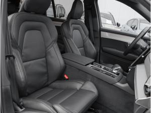 Volvo XC90 T8 Plus Black Edition