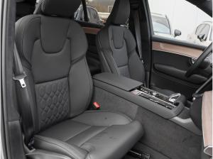 Volvo XC90 T8 Ultra Dark