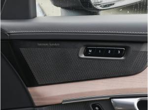 Volvo XC90 T8 Ultra Dark