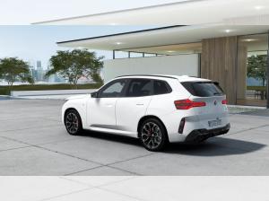 BMW X3 M50**Bestellaktion** Ausstattung anpassbar**Verfügbar ab August