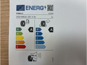 Volkswagen Tiguan R-Line BLACK Style 2,0 l TDI SCR 4MOTION 142 kW (193 PS) 7-Gang-DSG *8-fach bereift* *Anhängevorrich