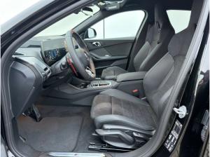 BMW M135i Limousine * >23%* M Perfomance Deals *