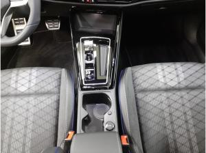 Volkswagen Golf VIII 2.0TSI 4Motion R-Line *Navi*LED*ACC*