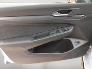 Volkswagen Golf VIII Variant 1.5eTSI R-Line *LED*Sitzh*NAVI*
