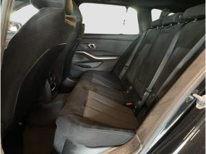 BMW 320 i Touring M Sport LiveCockpitProf Kamera LED