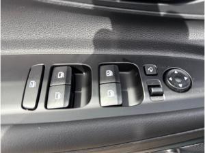 Hyundai i20 1.0 T-GDI 90 PS 7-DCT Blackline, BOSE