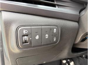 Hyundai i20 1.0 T-GDI 90 PS 7-DCT Blackline, BOSE