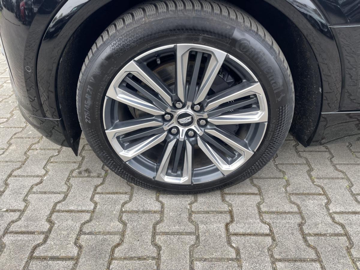 Cadillac LYRIQ