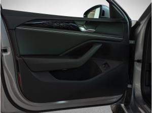 Volkswagen Passat Elegance 1.5 eHybrid DSG *AHK*Pano*WKR* !! sofort verfügbar !!