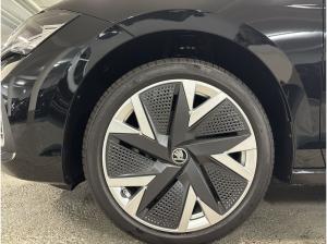 Skoda Superb Combi Selection 2,0 TDI 7-Gang automat. *AHK**Aktionsfahrzeug*