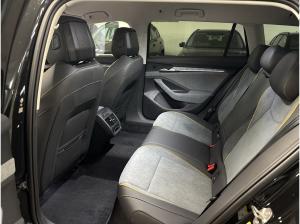 Skoda Superb Combi Selection 2,0 TDI 7-Gang automat. *AHK**Aktionsfahrzeug*