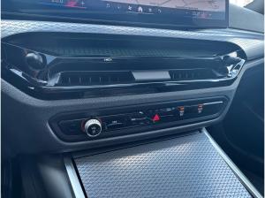 BMW 320 320d Tour M Sport PANO Ad-Led ACC 360° DA 19