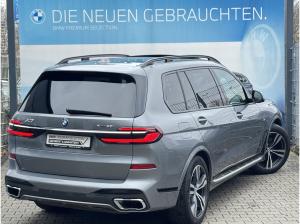 BMW X7 xDrive40i M Sport AHK P-SKY 6-Sitze StHzg h&k