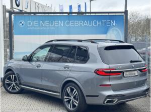 BMW X7 xDrive40i M Sport AHK P-SKY 6-Sitze StHzg h&k