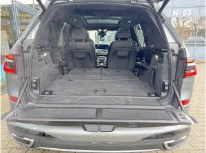 BMW X7 xDrive40i M Sport AHK P-SKY 6-Sitze StHzg h&k