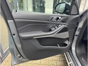 BMW X7 xDrive40i M Sport AHK P-SKY 6-Sitze StHzg h&k