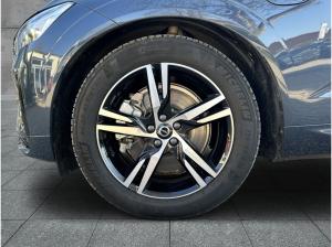 Volvo XC60 T8 AWD Ultra Dark Plug-In (EURO 6e) Klima